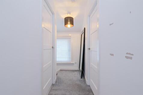 023-241 Dyfrig St, Shotts ML7 4BY.jpg