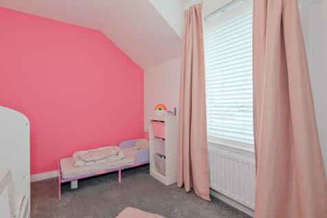 032-241 Dyfrig St, Shotts ML7 4BY.jpg