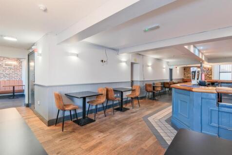 004-The Kirkton Inn, 10 Kirkton Street, Carluke ML