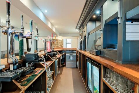 001-The Kirkton Inn, 10 Kirkton Street, Carluke ML