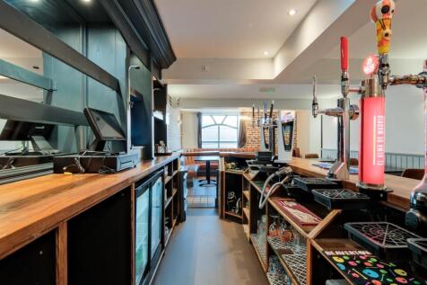 002-The Kirkton Inn, 10 Kirkton Street, Carluke ML