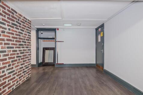 011-The Kirkton Inn, 10 Kirkton Street, Carluke ML