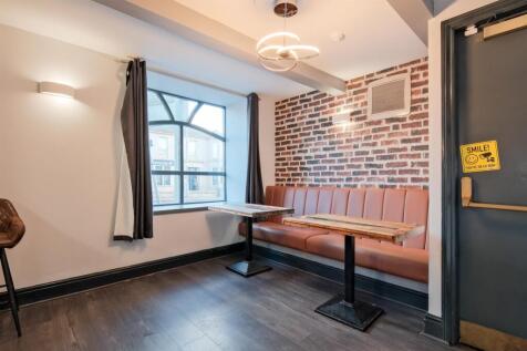 018-The Kirkton Inn, 10 Kirkton Street, Carluke ML