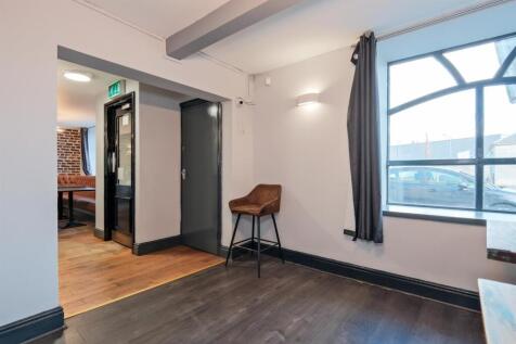 020-The Kirkton Inn, 10 Kirkton Street, Carluke ML