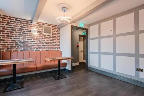 025-The Kirkton Inn, 10 Kirkton Street, Carluke ML