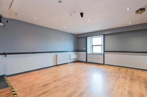 032-The Kirkton Inn, 10 Kirkton Street, Carluke ML