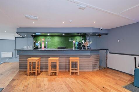 037-The Kirkton Inn, 10 Kirkton Street, Carluke ML