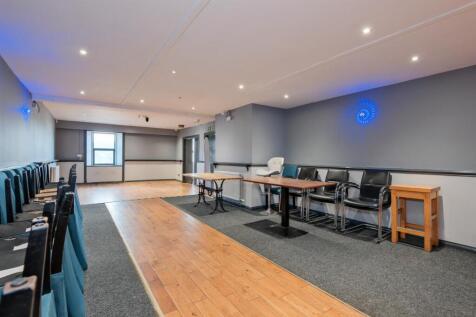 039-The Kirkton Inn, 10 Kirkton Street, Carluke ML