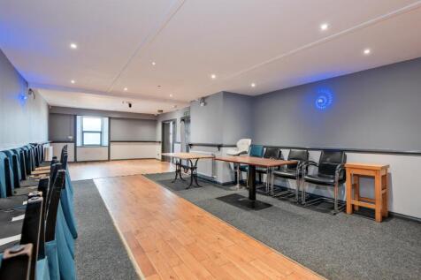 040-The Kirkton Inn, 10 Kirkton Street, Carluke ML