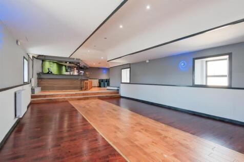 043-The Kirkton Inn, 10 Kirkton Street, Carluke ML