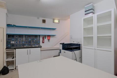 010-208 Riverside Rd Kirkfieldbank ML11 9JJ.jpg