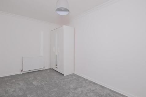 017-28 Burnside Avenue.jpg