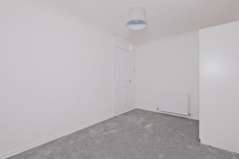 018-28 Burnside Avenue.jpg