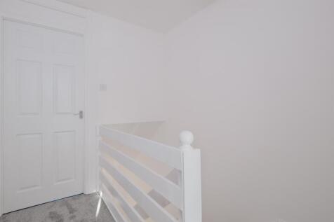 023-28 Burnside Avenue.jpg