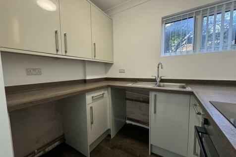 For Sale by Aspire Residential - Clive Court
