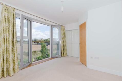 13 Bluebell Way_1.JPG