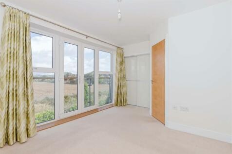13 Bluebell Way_2.JPG