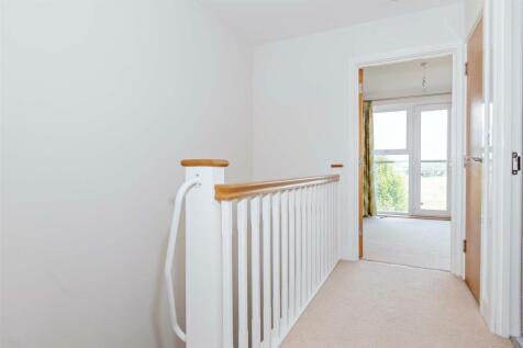 13 Bluebell Way_9.JPG