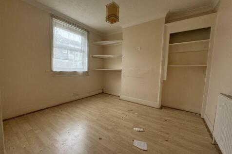 For Sale by Aspire Residential - Surrey Street