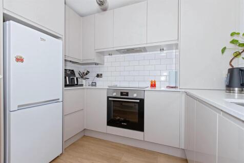 For Sale by Aspire Residential - Walberton Court
