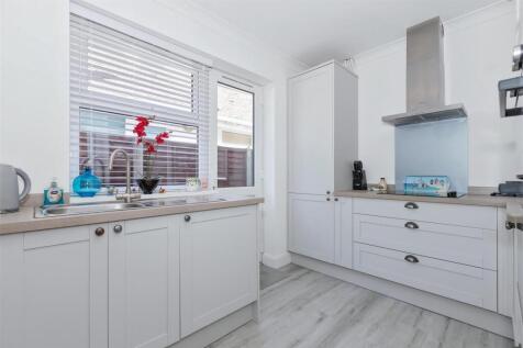 For Sale by Aspire Residential | Nutley Crescent
