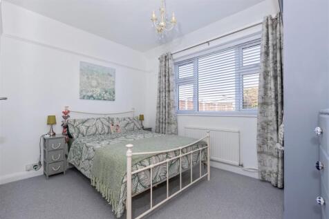 For Sale by Aspire Residential | Nutley Crescent