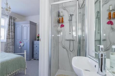 For Sale by Aspire Residential | Nutley Crescent
