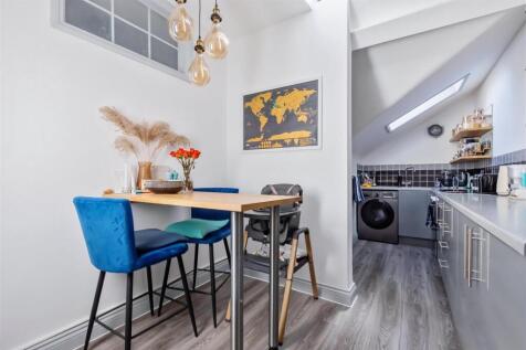 Dolphin Lodge_14.jpg