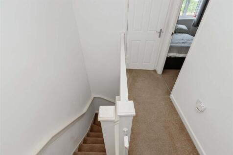 For Sale by Aspire Residential | Teulon Court