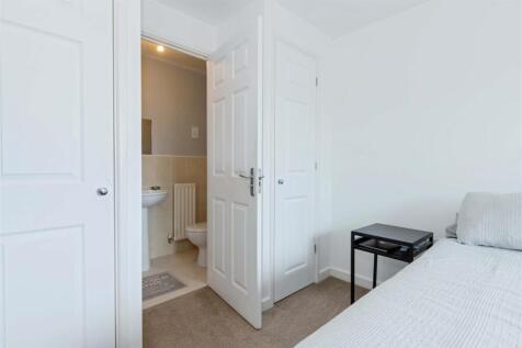 For Sale by Aspire Residential | Teulon Court