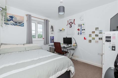 For Sale by Aspire Residential | Teulon Court