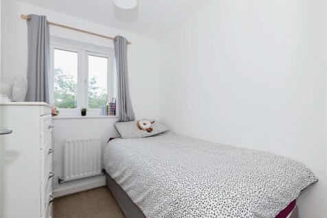 For Sale by Aspire Residential | Teulon Court