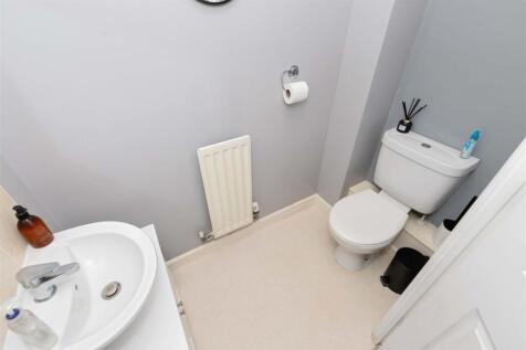 For Sale by Aspire Residential | Teulon Court
