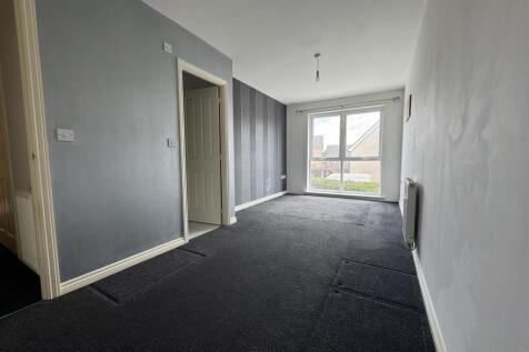 Bedroom 1 .jpg