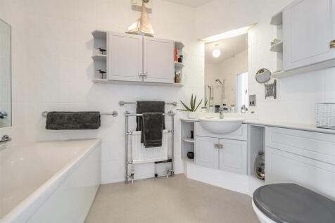 For Sale by Aspire Residential | Arundel Lodge
