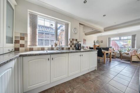 For Sale by  Aspire Residential | Glynde Avenue