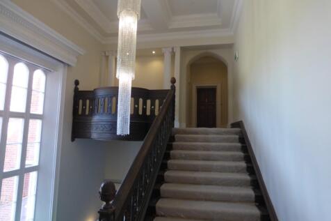 Palace Entrance 