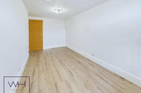 Bedroom 4 - STILL046