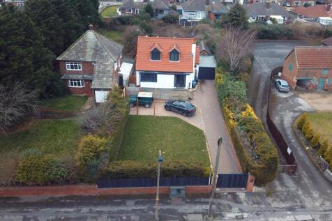 FRONT RAISED SHOT - 