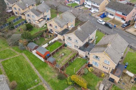 22 Wroxham Way, Cusw