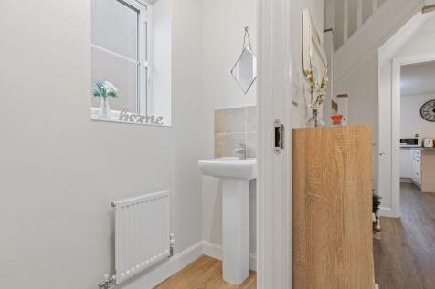20 Riverside Lane, W