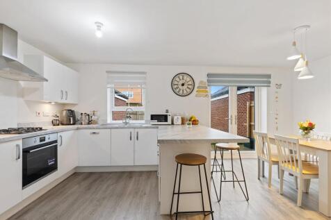 20 Riverside Lane, W