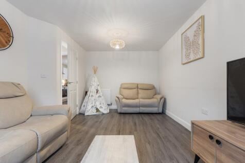 20 Riverside Lane, W