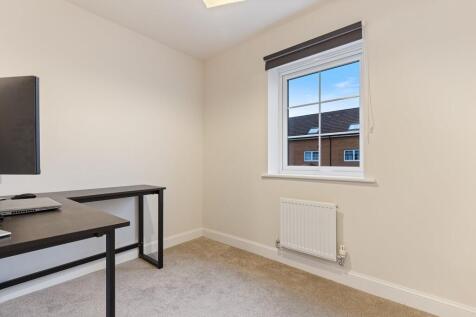 20 Riverside Lane, W