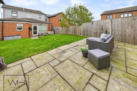 EXTERNAL REAR GARDEN