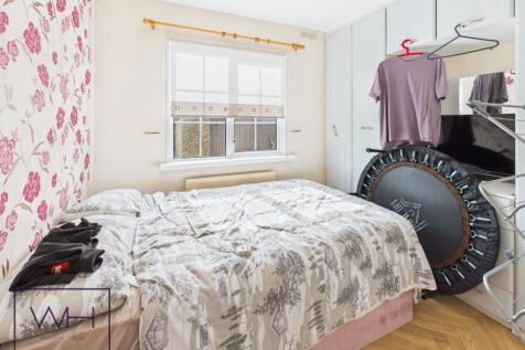 CAM03785G0-PR0216-ST