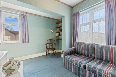 2 Crabgate Drive, Sk