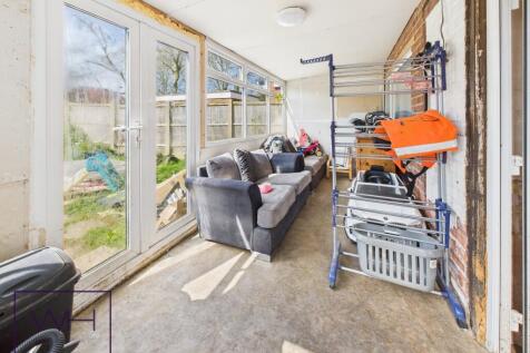 CAM03785G0-PR0244-ST