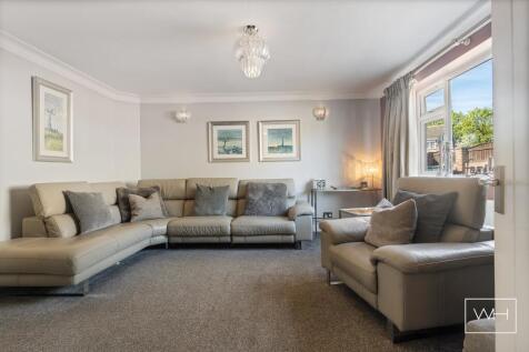 13 Ashburnham Close 