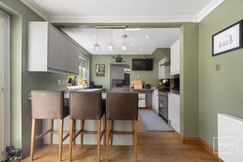13 Ashburnham Close 